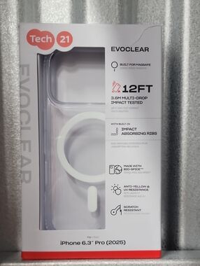 Tech21 EvoClear Magsafe case for Iphone 17 Pro